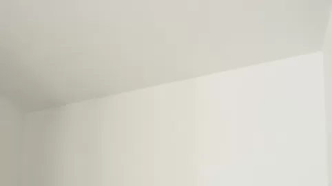 Czy malować sufit w kolorze ścian