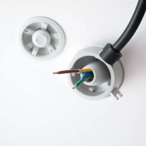 Jaki kabel do lampy sufitowej