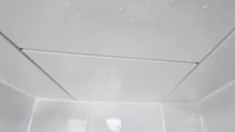 Panele PCV na sufit do łazienki