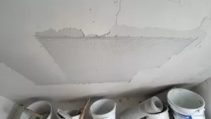 zatapianie siatki na suficie cena